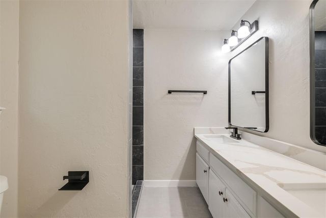 605 Cinnamon Drive, Edmond, OK 73003