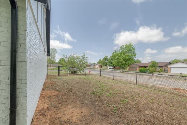 605 Cinnamon Drive, Edmond, OK 73003
