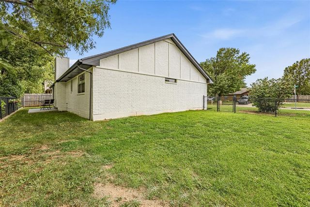605 Cinnamon Drive, Edmond, OK 73003