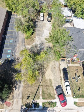 3009 E 1st Street, Fort Worth, TX 76111