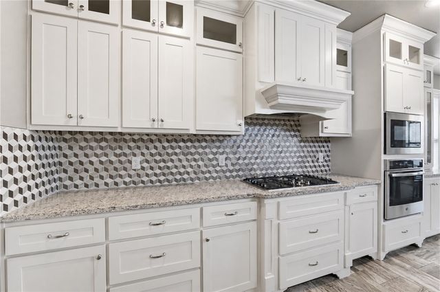 4200 SW Acres Avenue, Bentonville, AR 72713