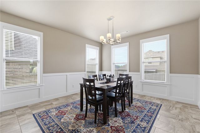 4200 SW Acres Avenue, Bentonville, AR 72713