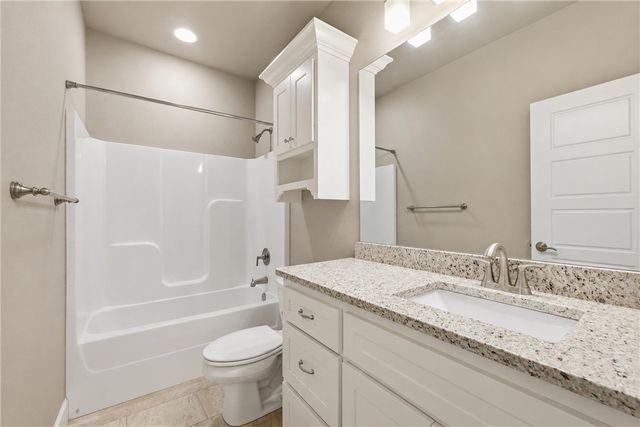 4200 SW Acres Avenue, Bentonville, AR 72713