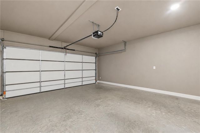 4200 SW Acres Avenue, Bentonville, AR 72713