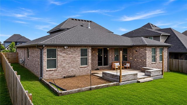 4200 SW Acres Avenue, Bentonville, AR 72713