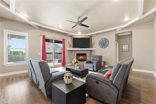 4200 SW Acres Avenue, Bentonville, AR 72713