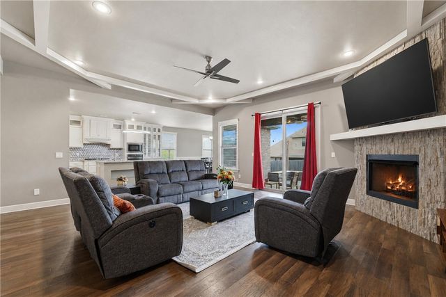 4200 SW Acres Avenue, Bentonville, AR 72713