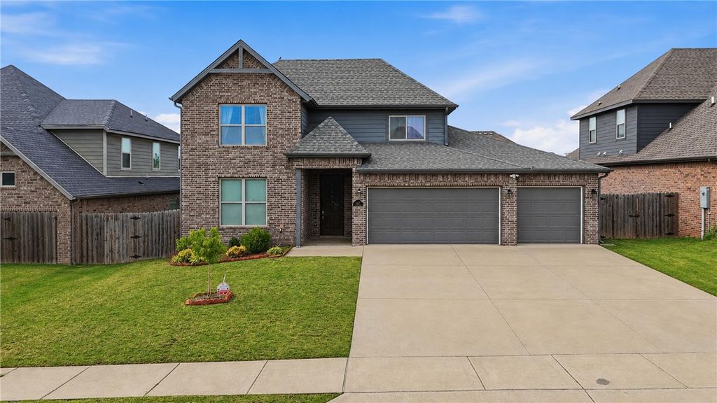 4200 SW Acres Avenue, Bentonville, AR 72713