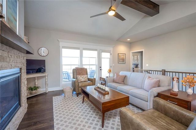 21922 W 82nd Terrace, Lenexa, KS 66220