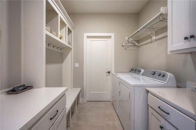 21922 W 82nd Terrace, Lenexa, KS 66220