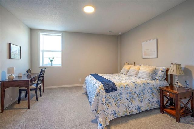 21922 W 82nd Terrace, Lenexa, KS 66220