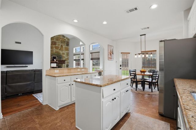 3048 Larreta, Grand Prairie, TX 75054