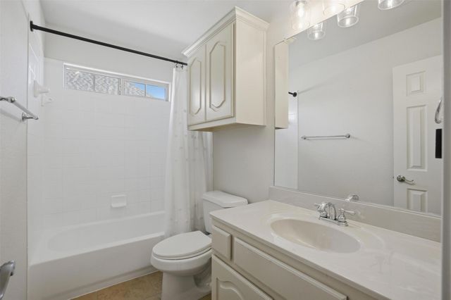 3048 Larreta, Grand Prairie, TX 75054