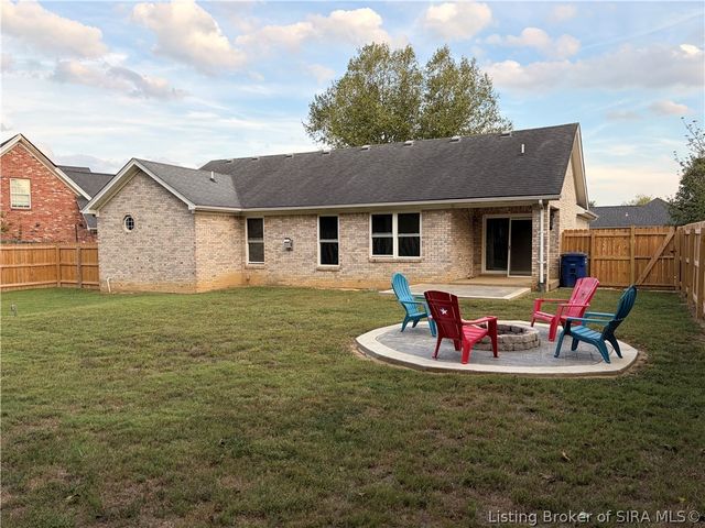 4202 Silver Glade Trail, Sellersburg, IN 47172