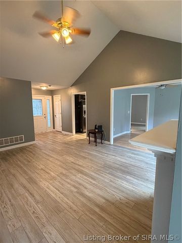 4202 Silver Glade Trail, Sellersburg, IN 47172