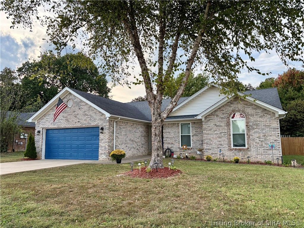4202 Silver Glade Trail, Sellersburg, IN 47172
