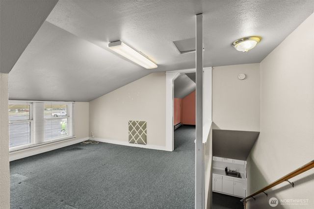 1017 W Main Street, Centralia, WA 98531