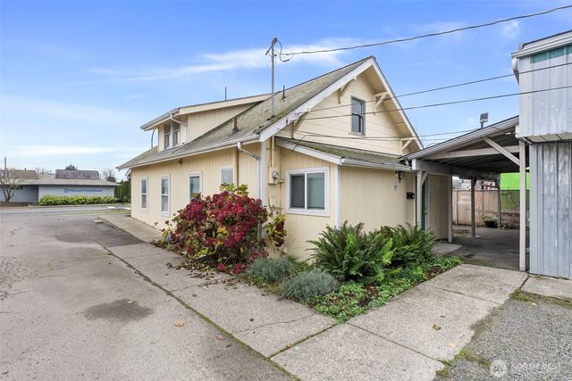 1017 W Main Street, Centralia, WA 98531