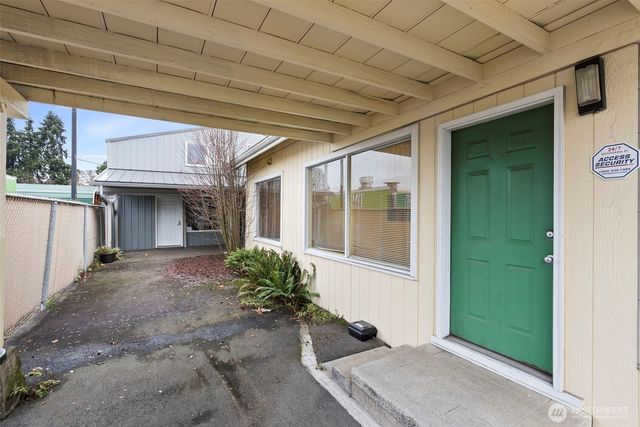 1017 W Main Street, Centralia, WA 98531