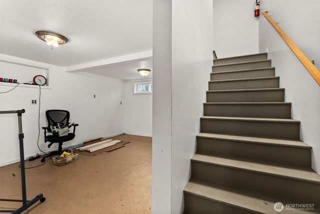 1017 W Main Street, Centralia, WA 98531