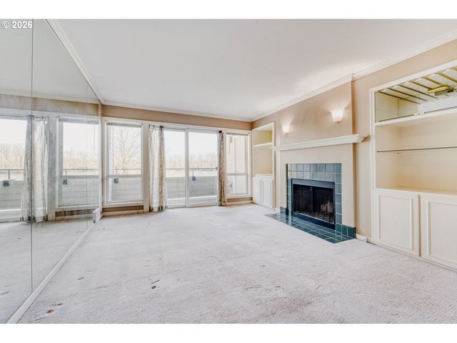 5110 S LANDING Dr 302, Portland, OR 97239