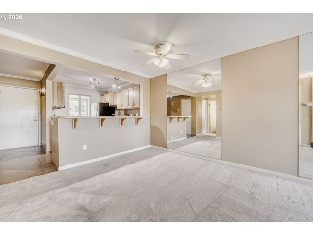 5110 S LANDING Dr 302, Portland, OR 97239