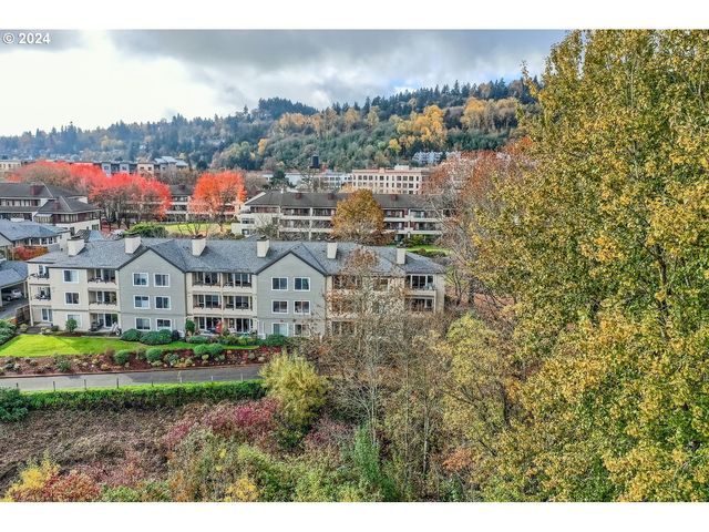 5110 S LANDING Dr 302, Portland, OR 97239