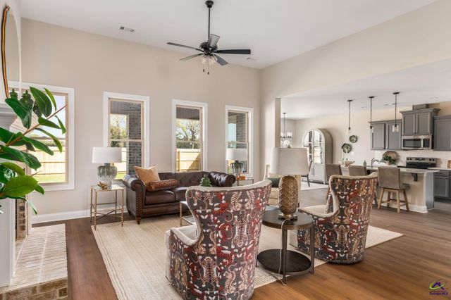 6 Pleasant Oaks Drive, Perry, GA 31069
