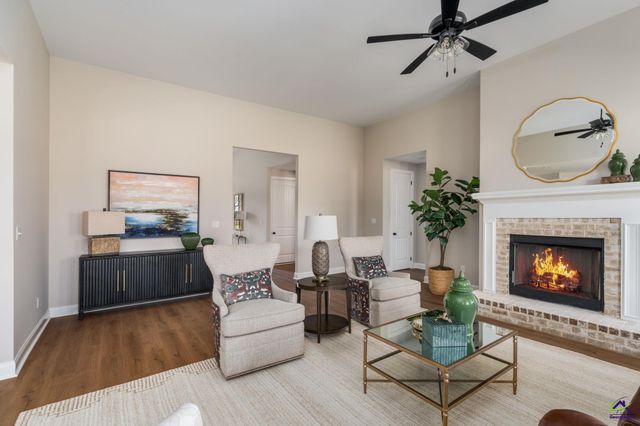 6 Pleasant Oaks Drive, Perry, GA 31069