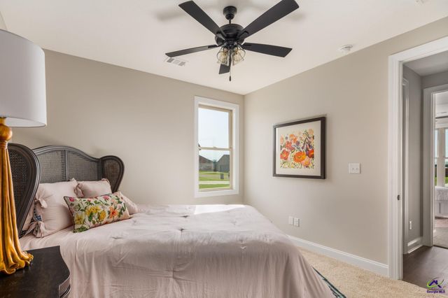 6 Pleasant Oaks Drive, Perry, GA 31069