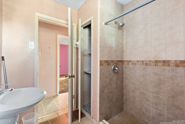 239 Nock, San Antonio, TX 78221