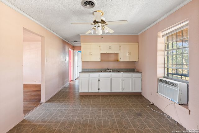 239 Nock, San Antonio, TX 78221