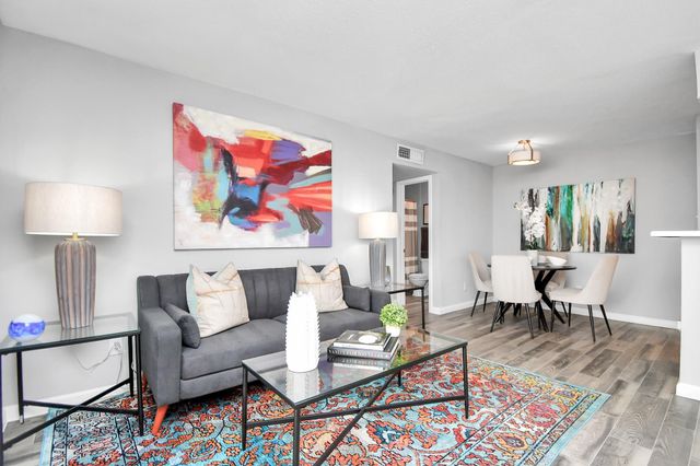 2701 W Bellfort Avenue 1016, Houston, TX 77054