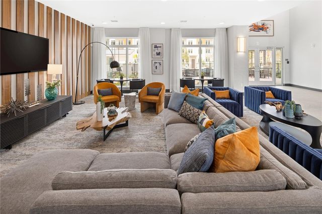 5256 INTERNATIONAL DRIVE A2, Orlando, FL 32819