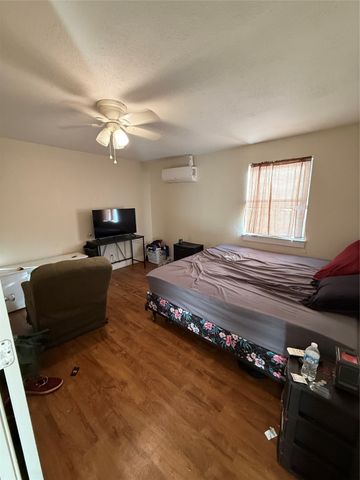 217 2nd Street, Cross Plains, TX 76443