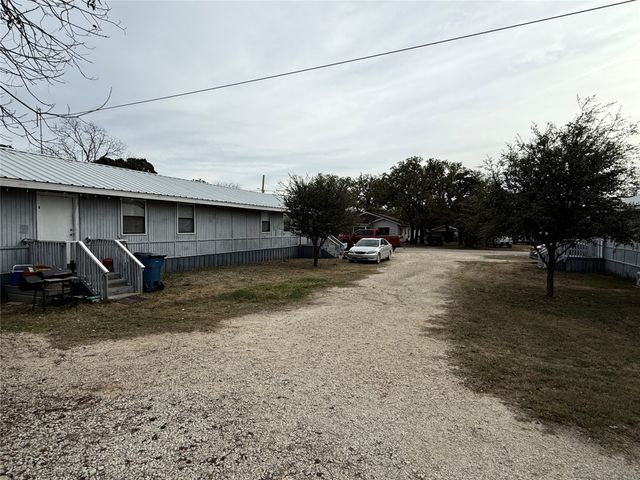 217 2nd Street, Cross Plains, TX 76443