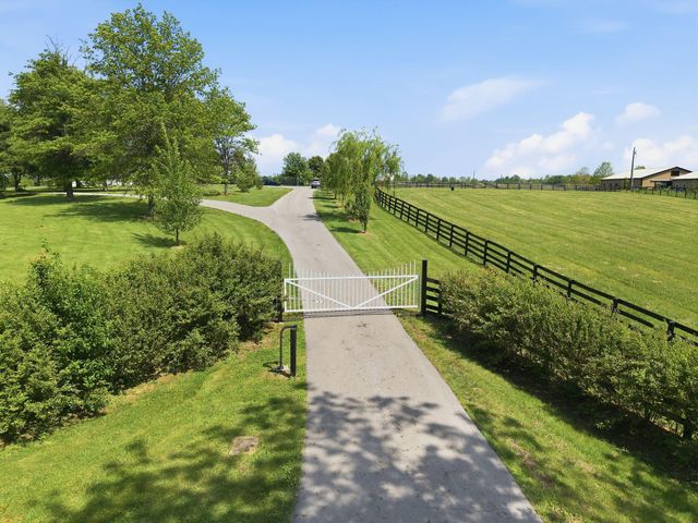 6166 Greenwich Pike, Lexington, KY 40511