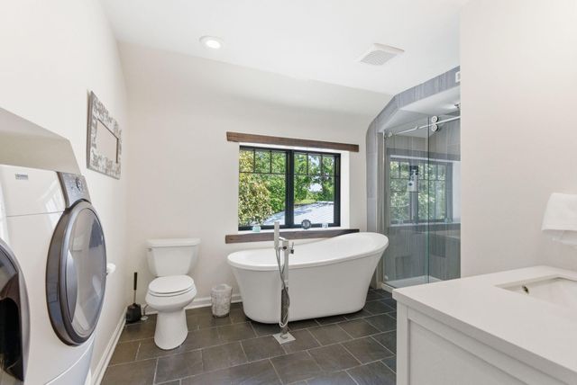 6166 Greenwich Pike, Lexington, KY 40511