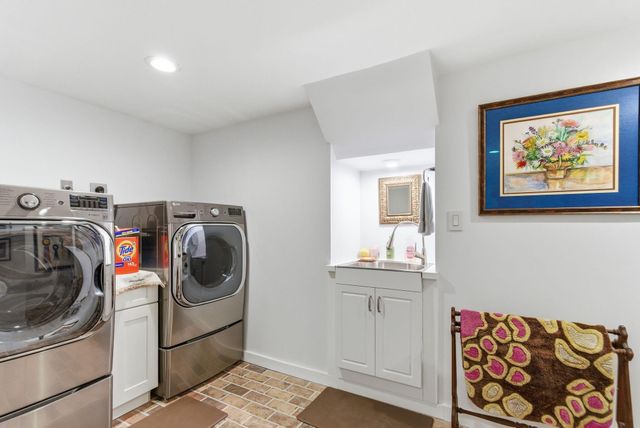 6166 Greenwich Pike, Lexington, KY 40511