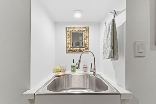 6166 Greenwich Pike, Lexington, KY 40511