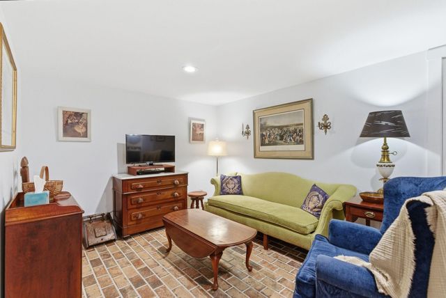 6166 Greenwich Pike, Lexington, KY 40511