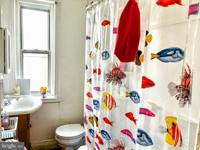 222 N VOGDES ST, Philadelphia, PA 19139