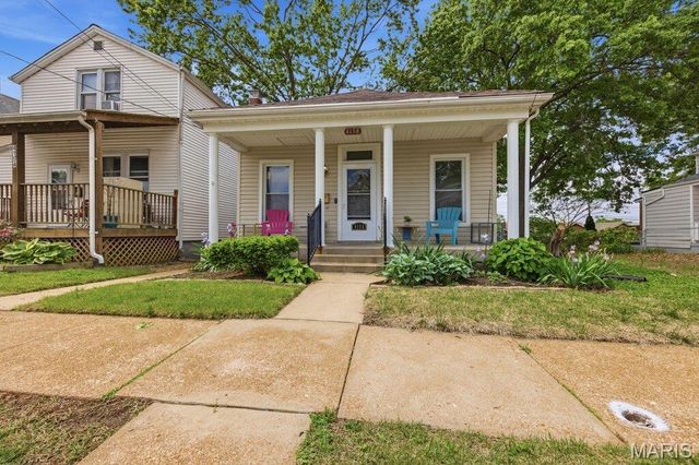 4158 Schiller Place, St Louis, MO 63116