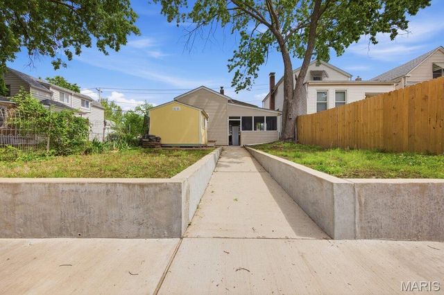 4158 Schiller Place, St Louis, MO 63116