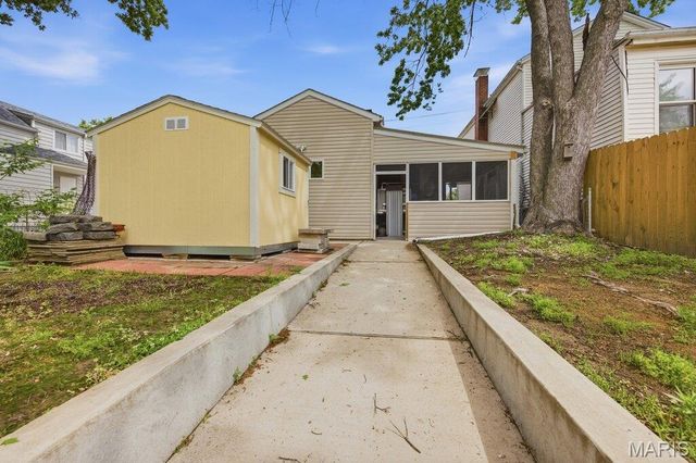 4158 Schiller Place, St Louis, MO 63116