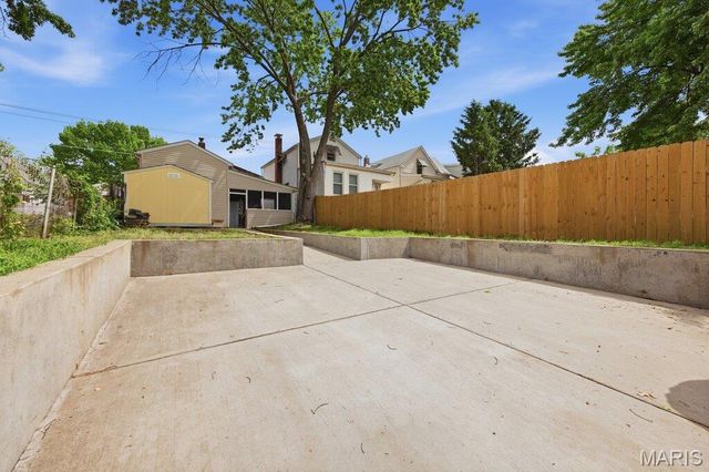 4158 Schiller Place, St Louis, MO 63116