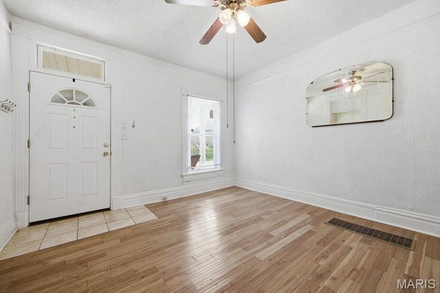 4158 Schiller Place, St Louis, MO 63116