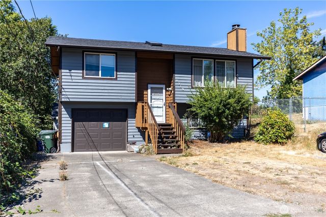 1743 Lafayette Street S, Parkland, WA 98444