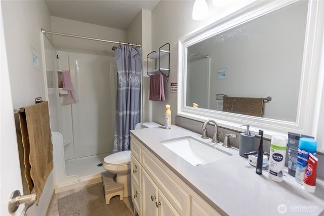 1743 Lafayette Street S, Parkland, WA 98444