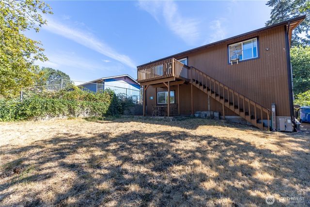 1743 Lafayette Street S, Parkland, WA 98444
